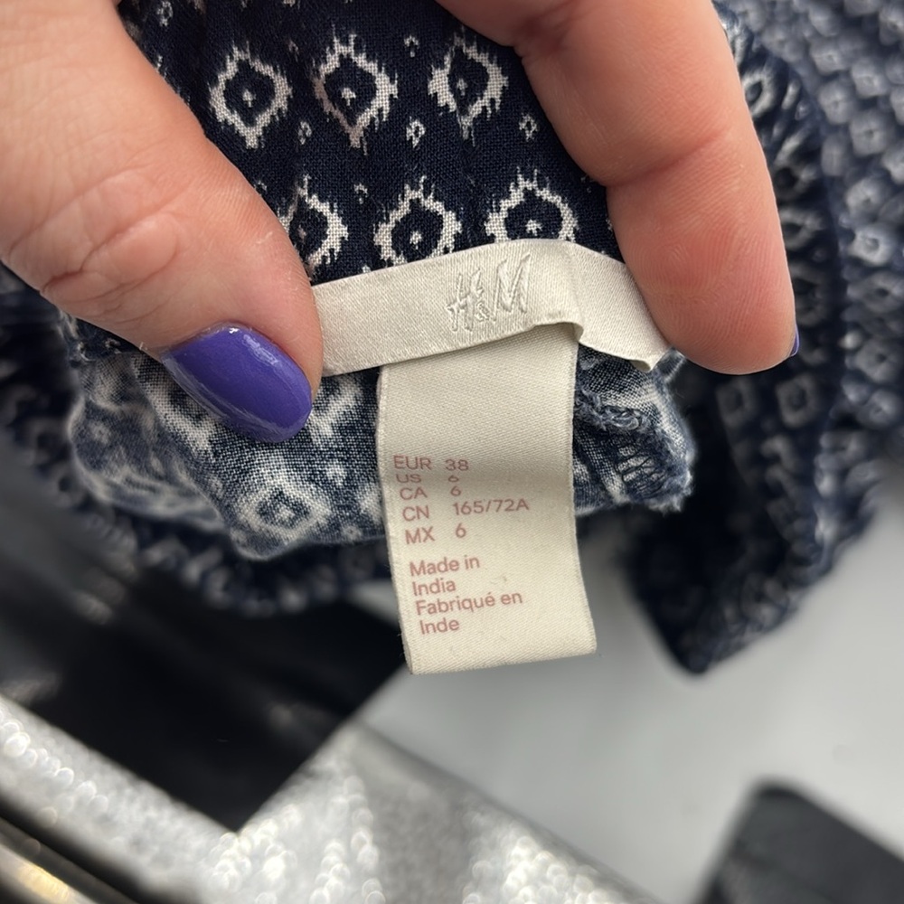 H&M Patterned Pants - Picture 5 of 5